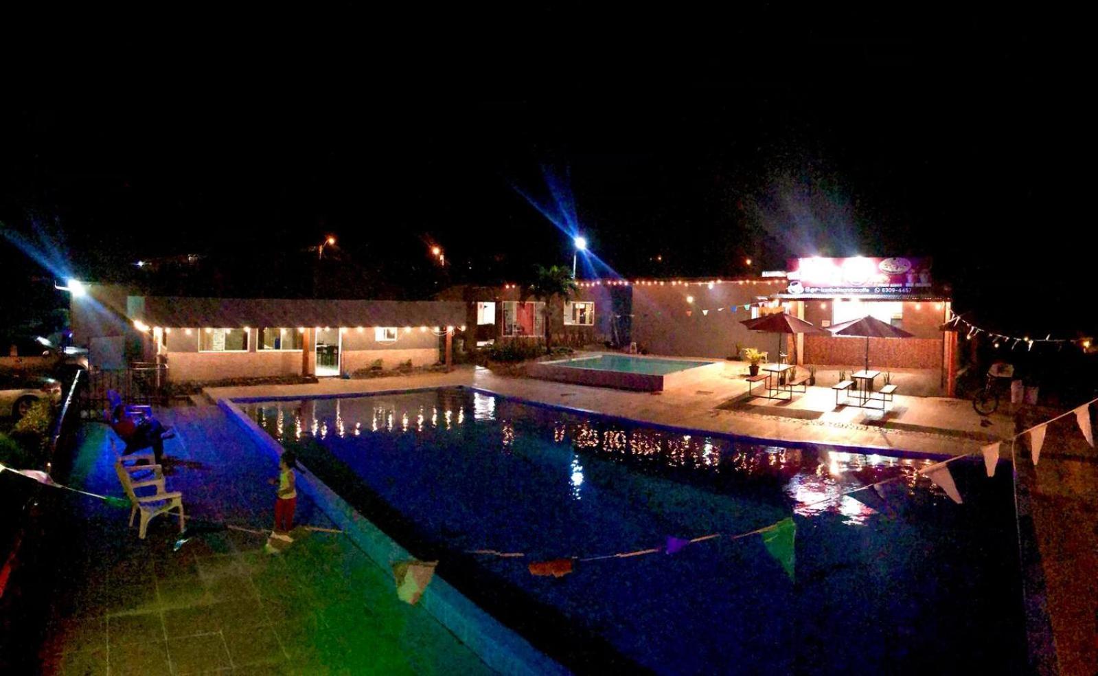 Isabella Hostel And Pool Alto Boquete Eksteriør billede